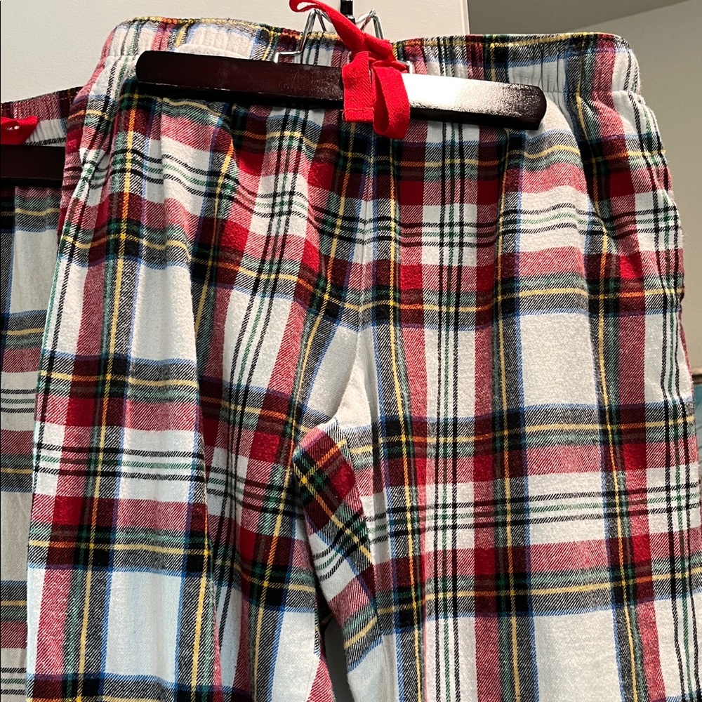Set of 3 Unisex Christmas Pj bottoms & 3 Lampoon’s Christmas Vacation Tees. - Picture 4 of 12